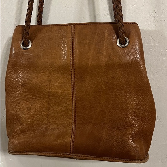 Elegant Genuine Leather Fossil Shoulder Bag - Picture 5 of 10